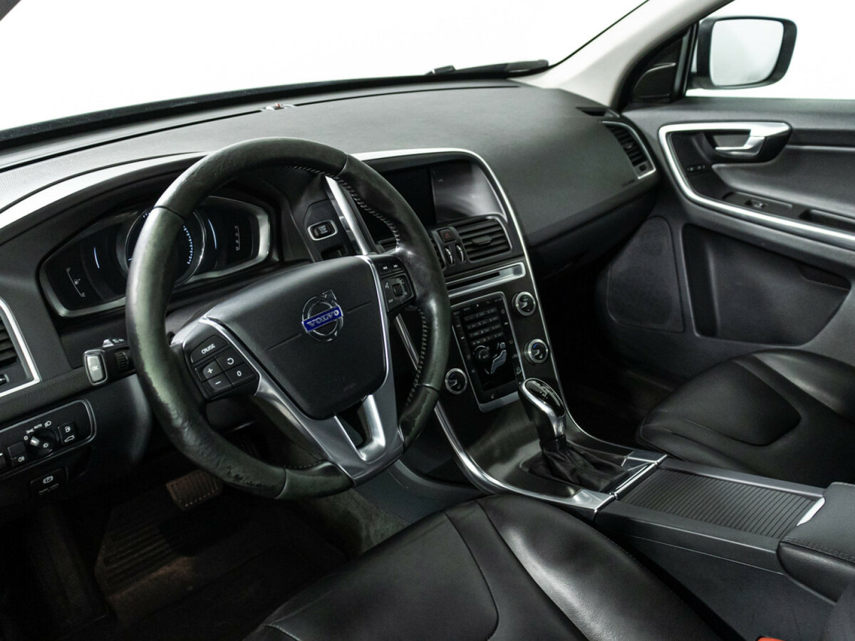 Купить Volvo XC60 с пробегом. Фото: #8