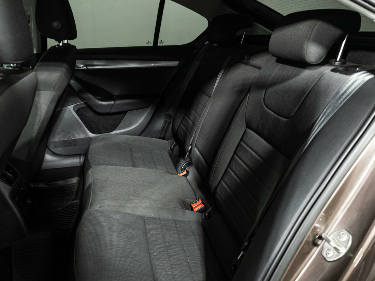 Купить Skoda Octavia с пробегом. Фото: #9