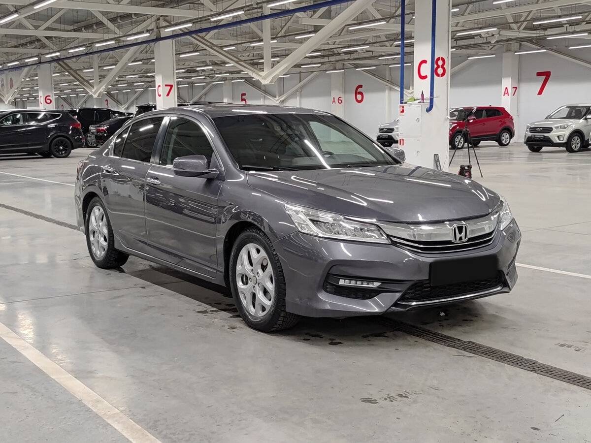 Купить Honda Accord с пробегом. Фото: #2