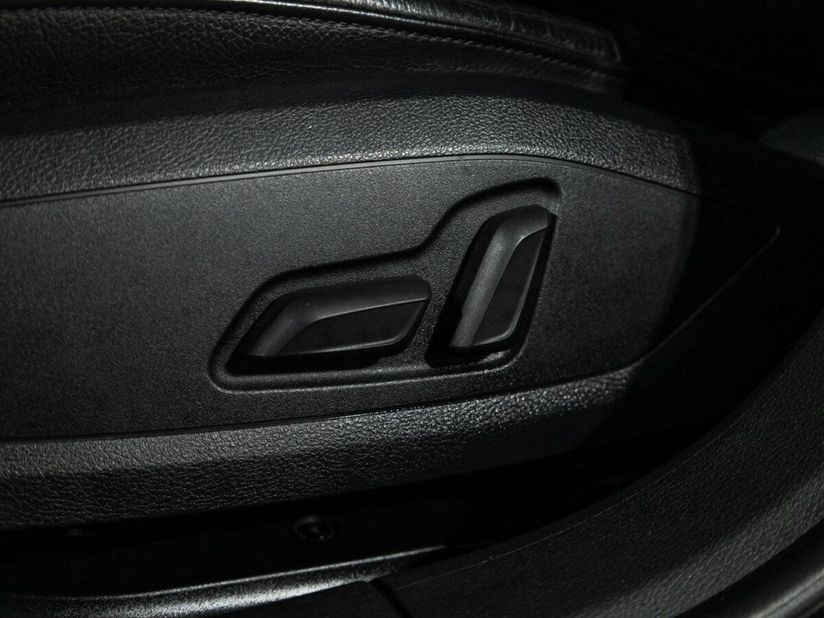 Купить Audi A4 с пробегом. Фото: #12