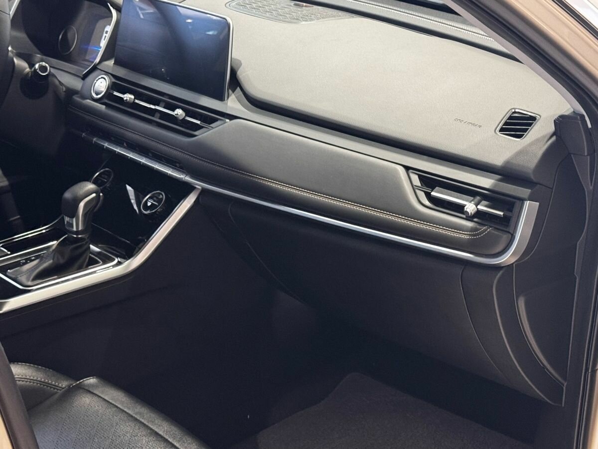 Купить Chery Tiggo 8 с пробегом. Фото: #17