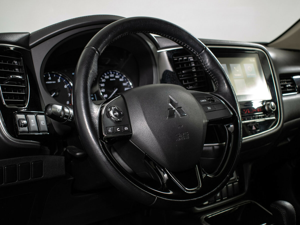 Купить Mitsubishi Outlander с пробегом. Фото: #13