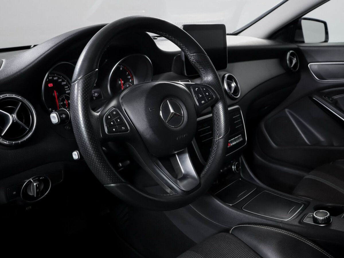 Купить Mercedes-Benz CLA с пробегом. Фото: #11