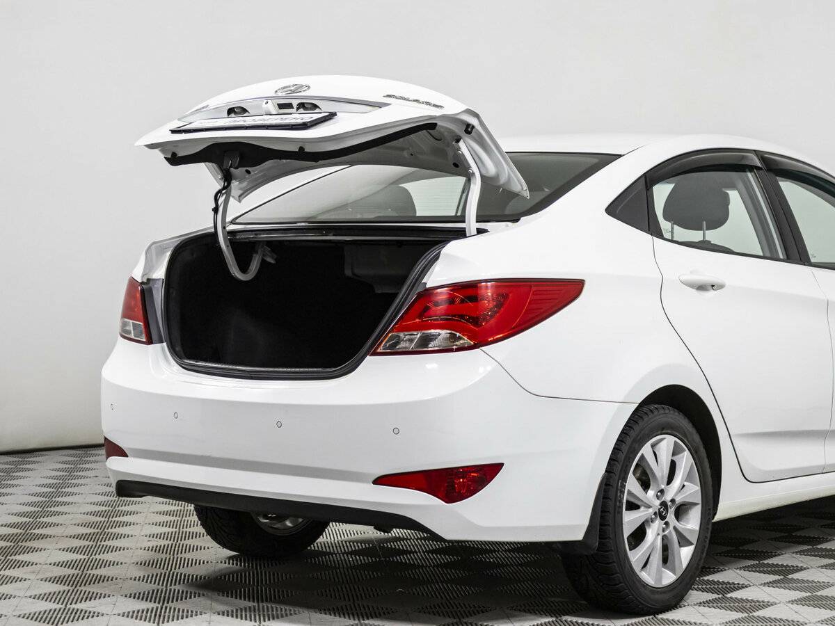Купить Hyundai Solaris с пробегом. Фото: #15