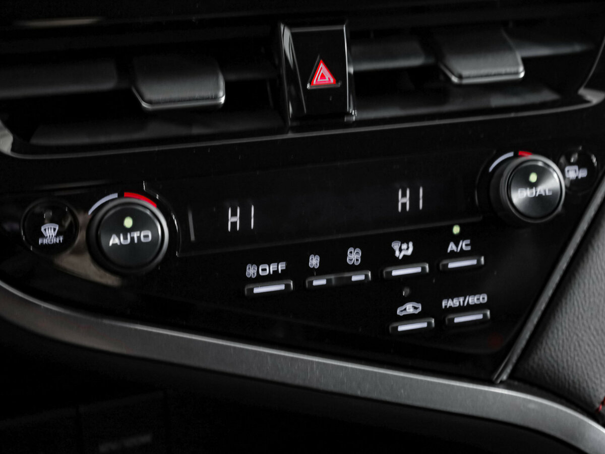 Купить Toyota Camry с пробегом. Фото: #15