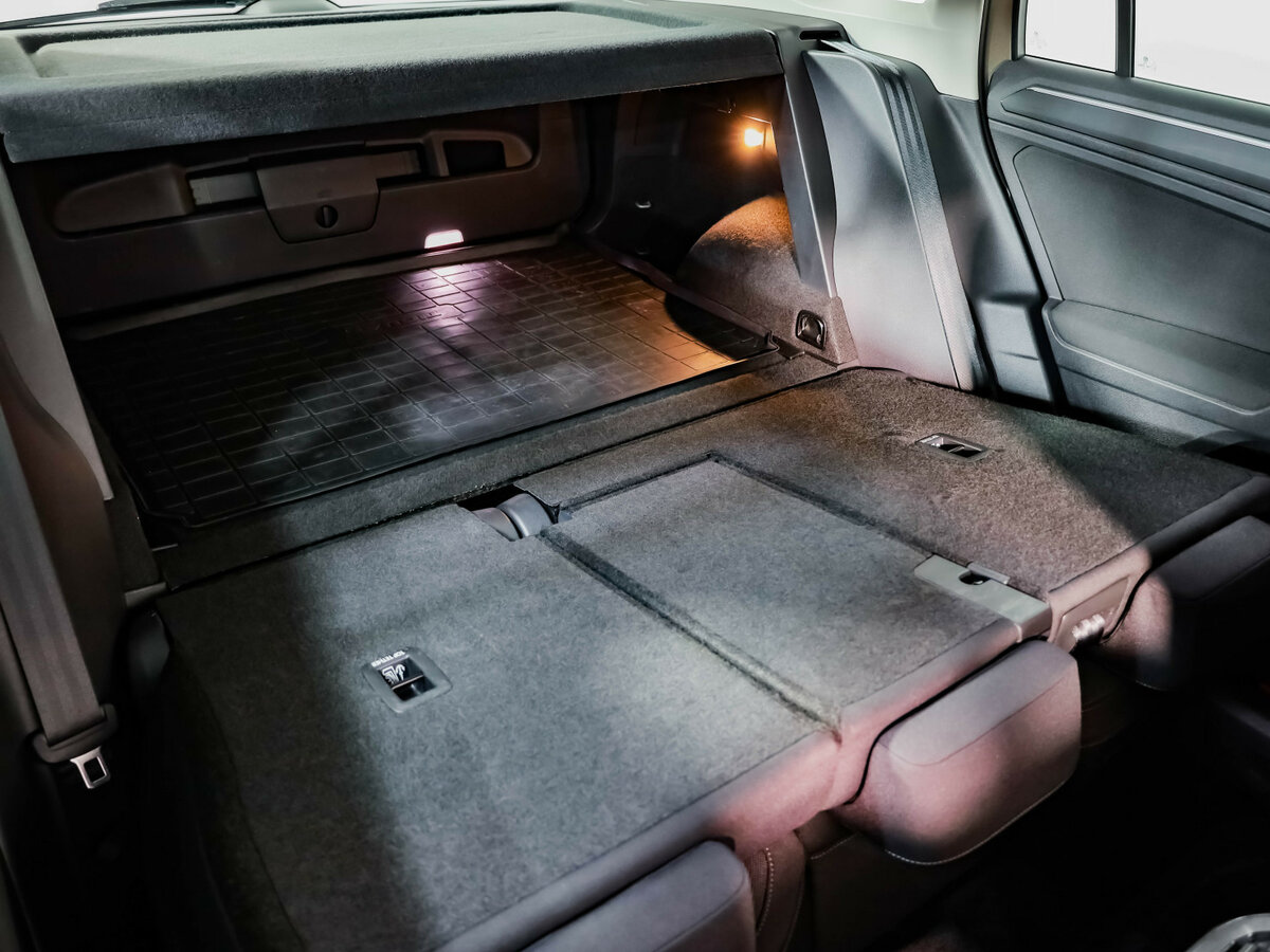 Купить Volkswagen Tiguan с пробегом. Фото: #28