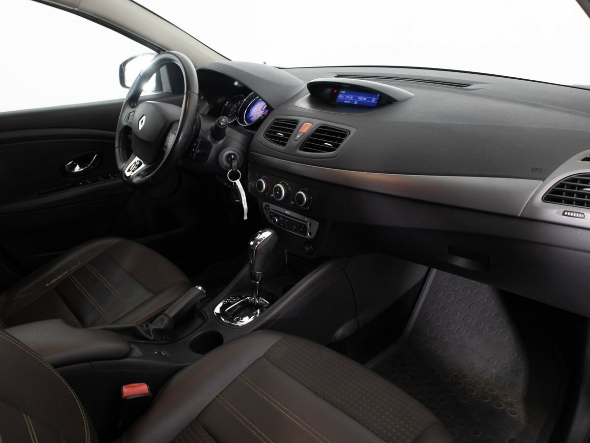 Купить Renault Fluence с пробегом. Фото: #11