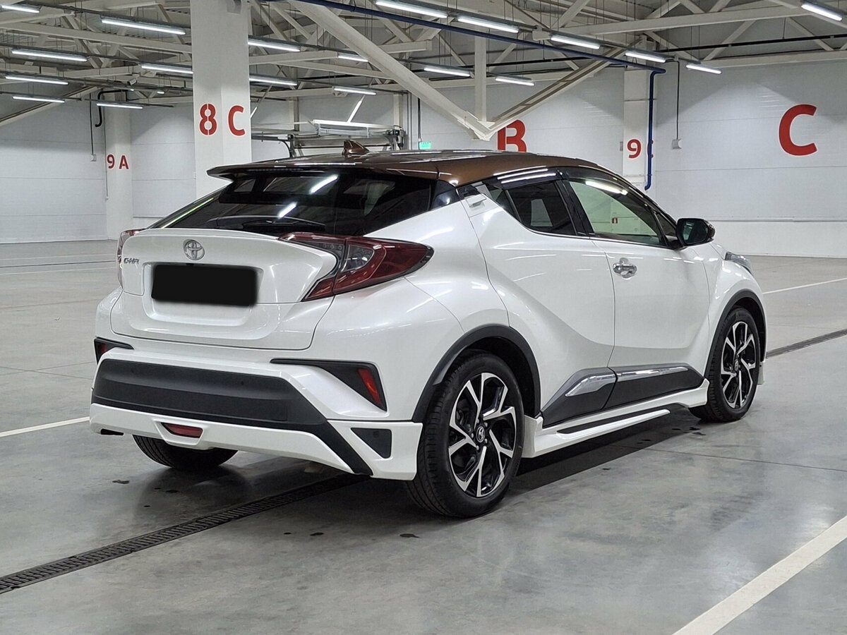 Купить Toyota C-HR с пробегом. Фото: #4