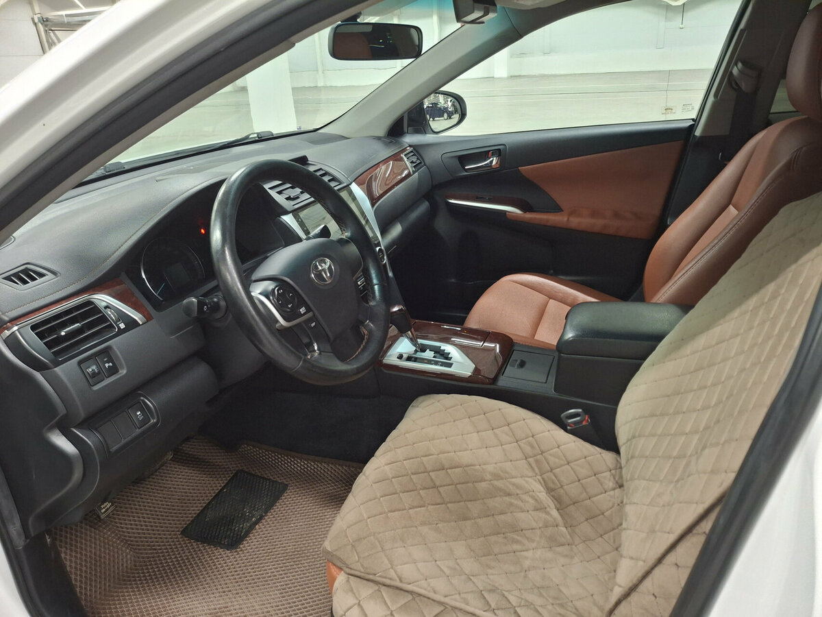 Купить Toyota Camry с пробегом. Фото: #14