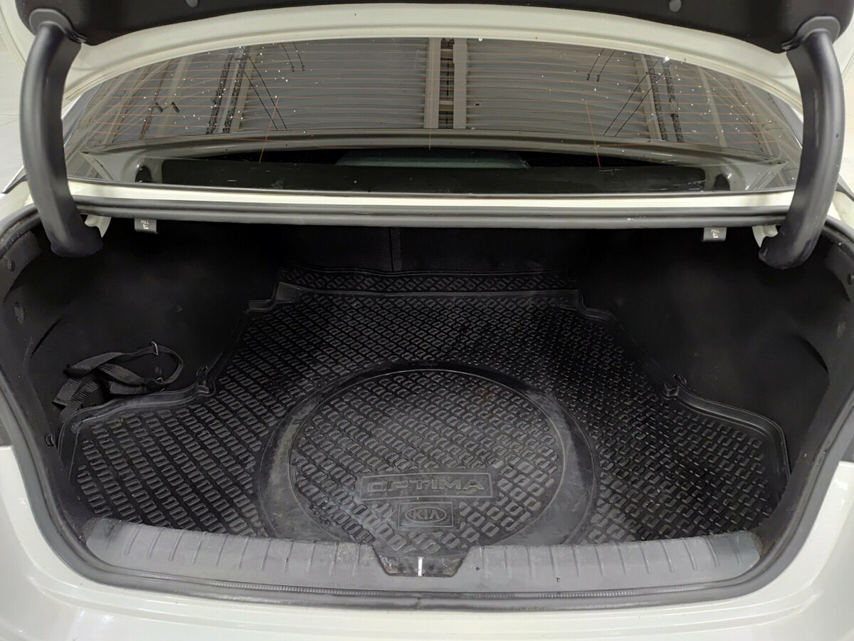 Купить Kia Optima с пробегом. Фото: #9