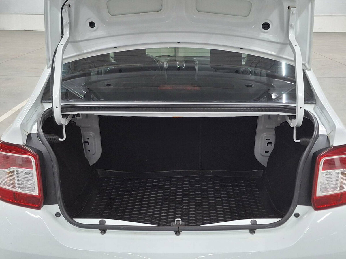 Купить Renault Logan с пробегом. Фото: #9