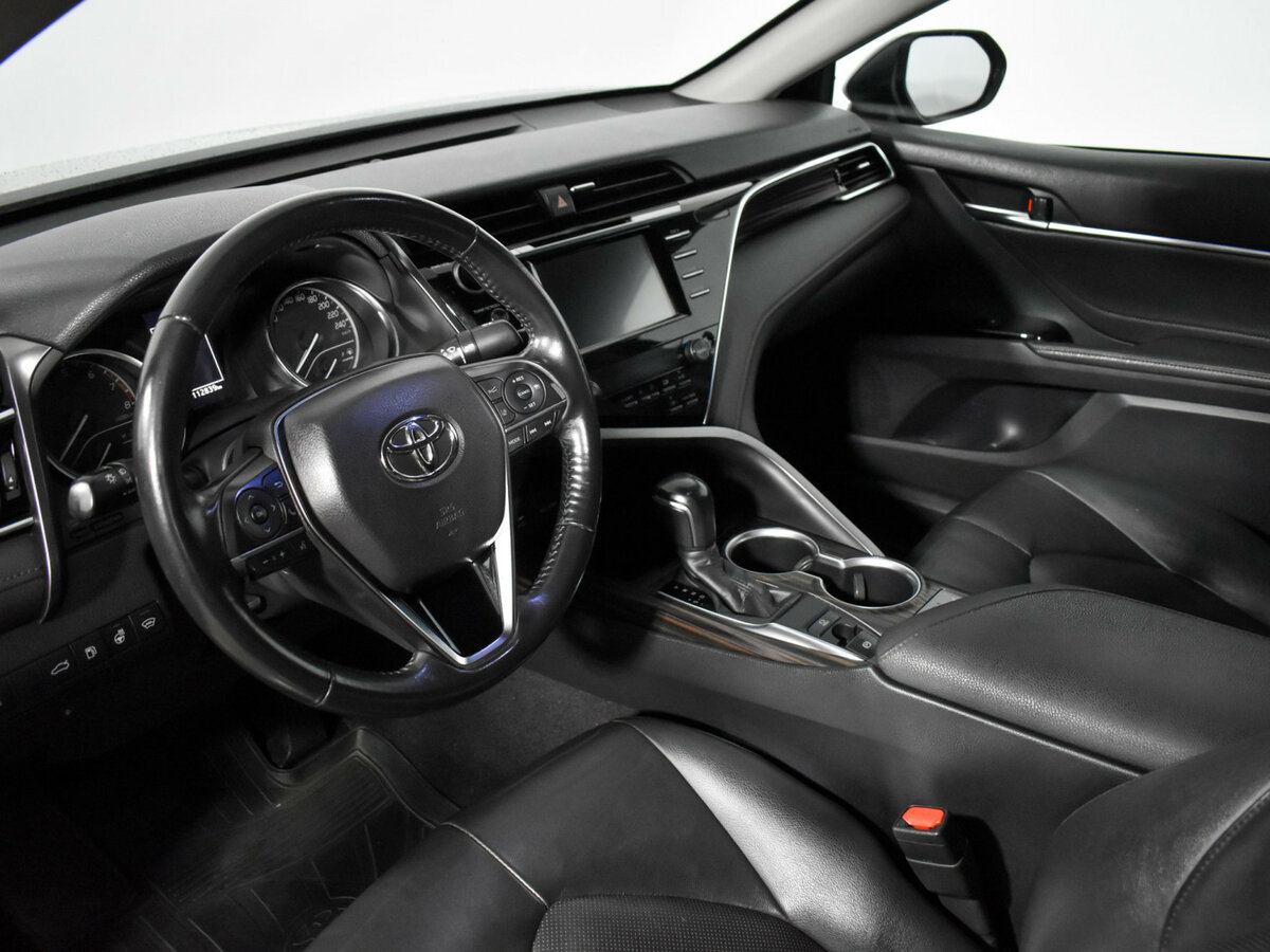 Купить Toyota Camry с пробегом. Фото: #6