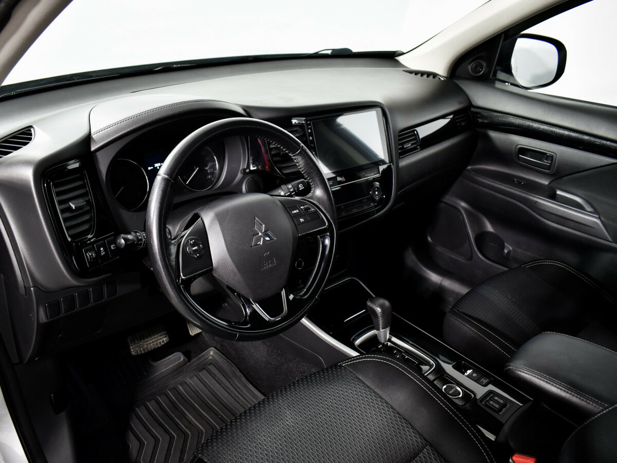 Купить Mitsubishi Outlander с пробегом. Фото: #6
