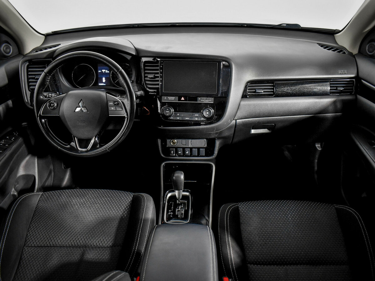 Купить Mitsubishi Outlander с пробегом. Фото: #9