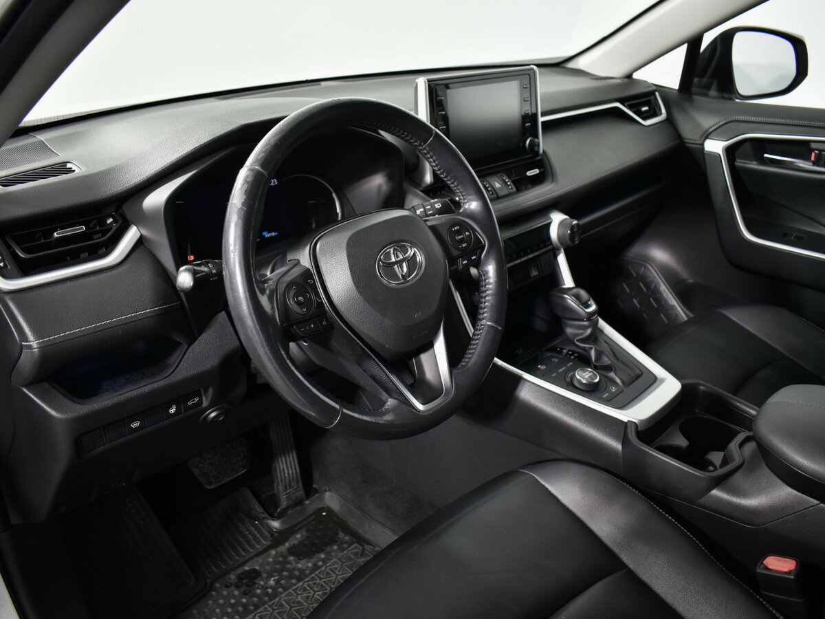 Купить Toyota RAV4 с пробегом. Фото: #8