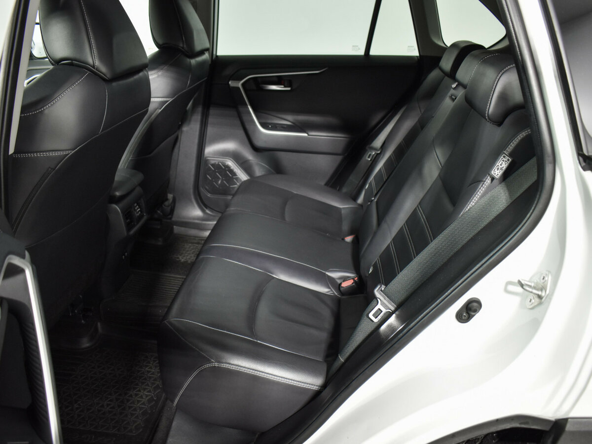 Купить Toyota RAV4 с пробегом. Фото: #10