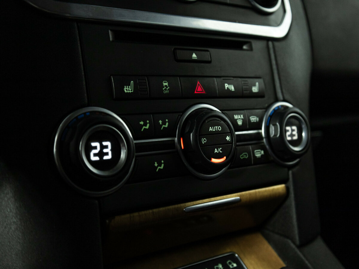 Купить Land Rover Discovery с пробегом. Фото: #18