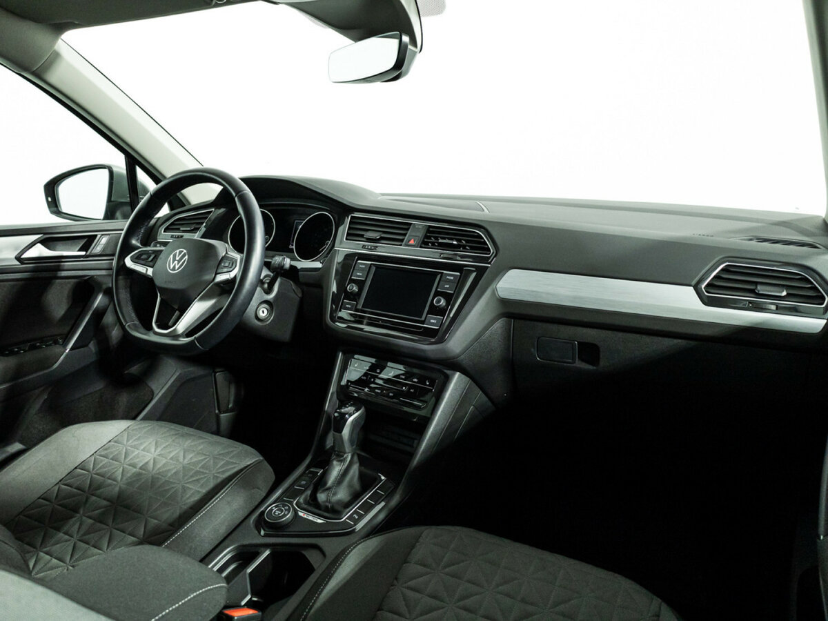Купить Volkswagen Tiguan с пробегом. Фото: #8