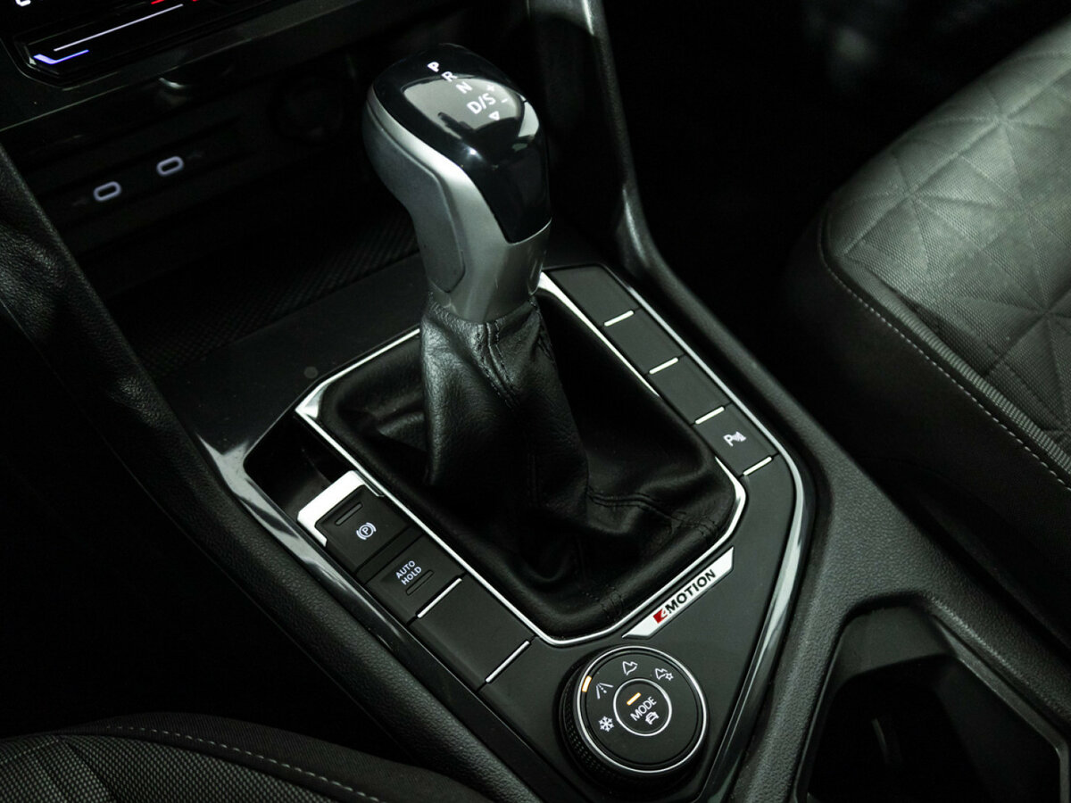 Купить Volkswagen Tiguan с пробегом. Фото: #13
