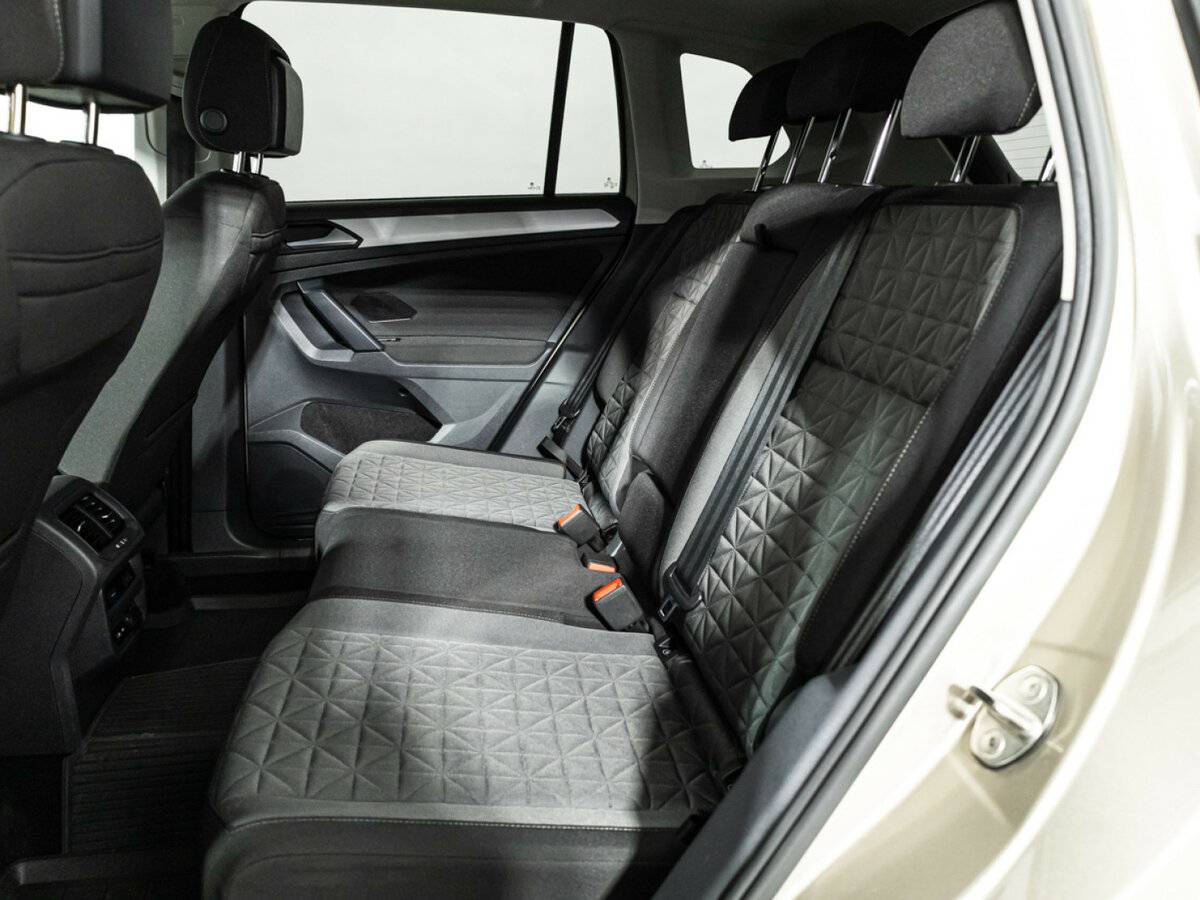 Купить Volkswagen Tiguan с пробегом. Фото: #9