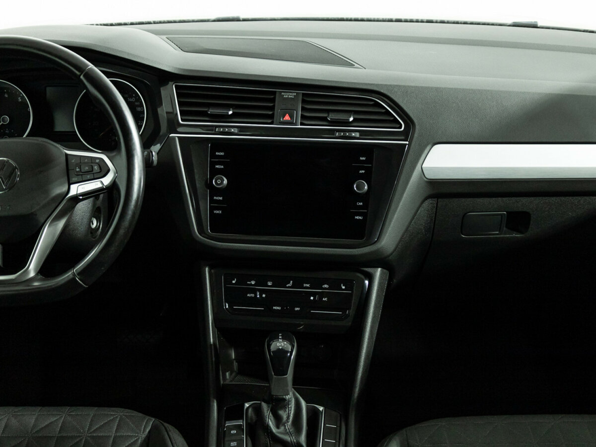Купить Volkswagen Tiguan с пробегом. Фото: #13