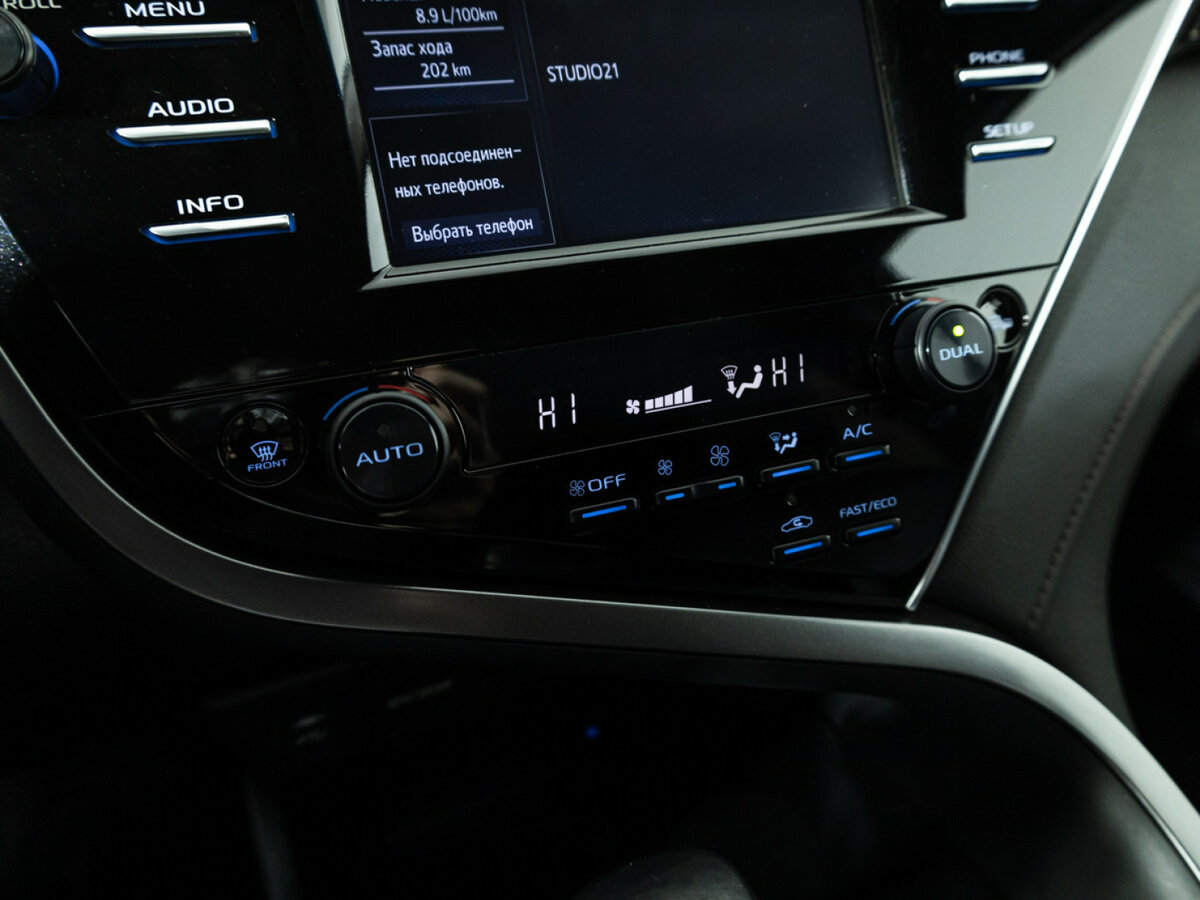 Купить Toyota Camry с пробегом. Фото: #14