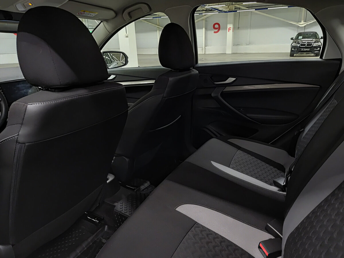 Купить Lada (ВАЗ) Vesta с пробегом. Фото: #11