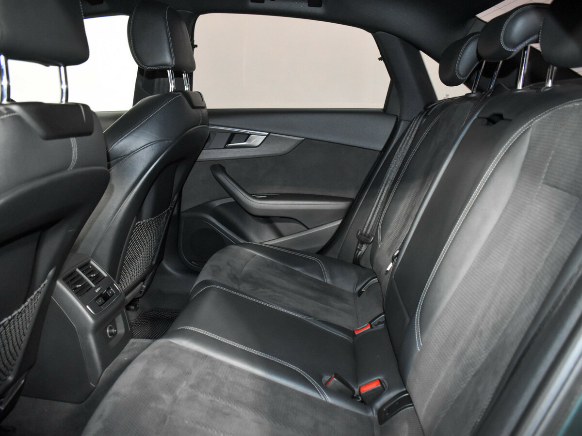 Купить Audi A4 с пробегом. Фото: #10