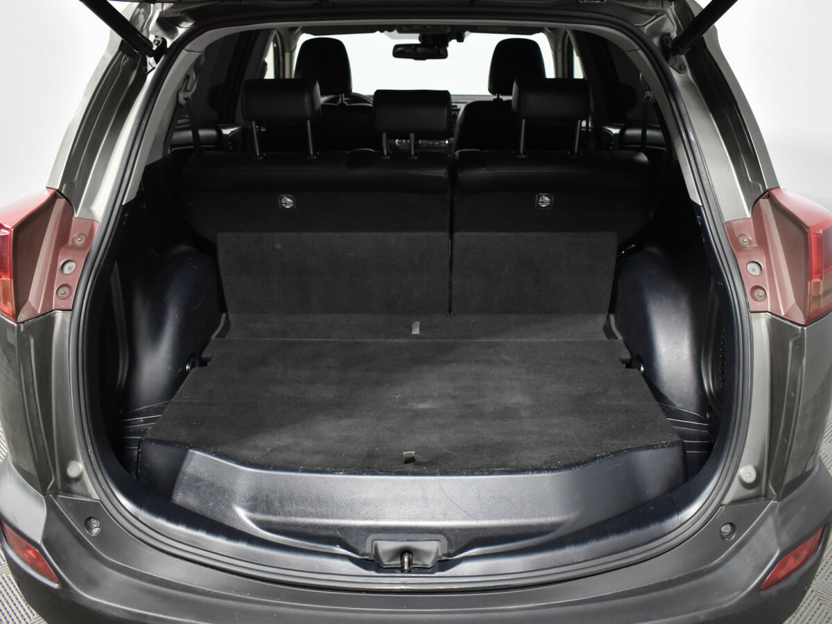Купить Toyota RAV4 с пробегом. Фото: #17
