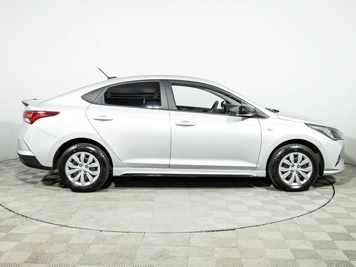 Купить Solaris HS с пробегом. Фото: #3