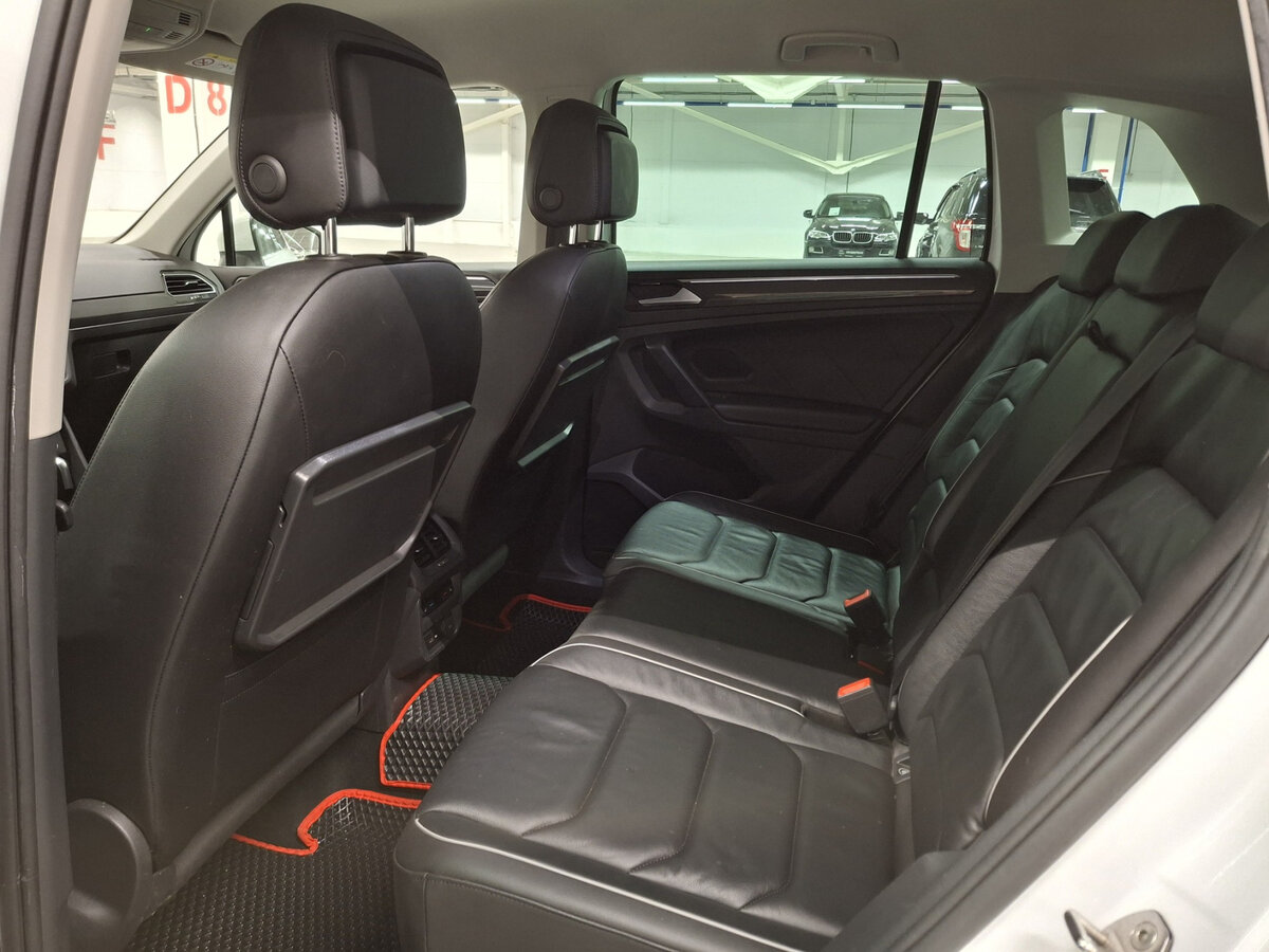 Купить Volkswagen Tiguan с пробегом. Фото: #11