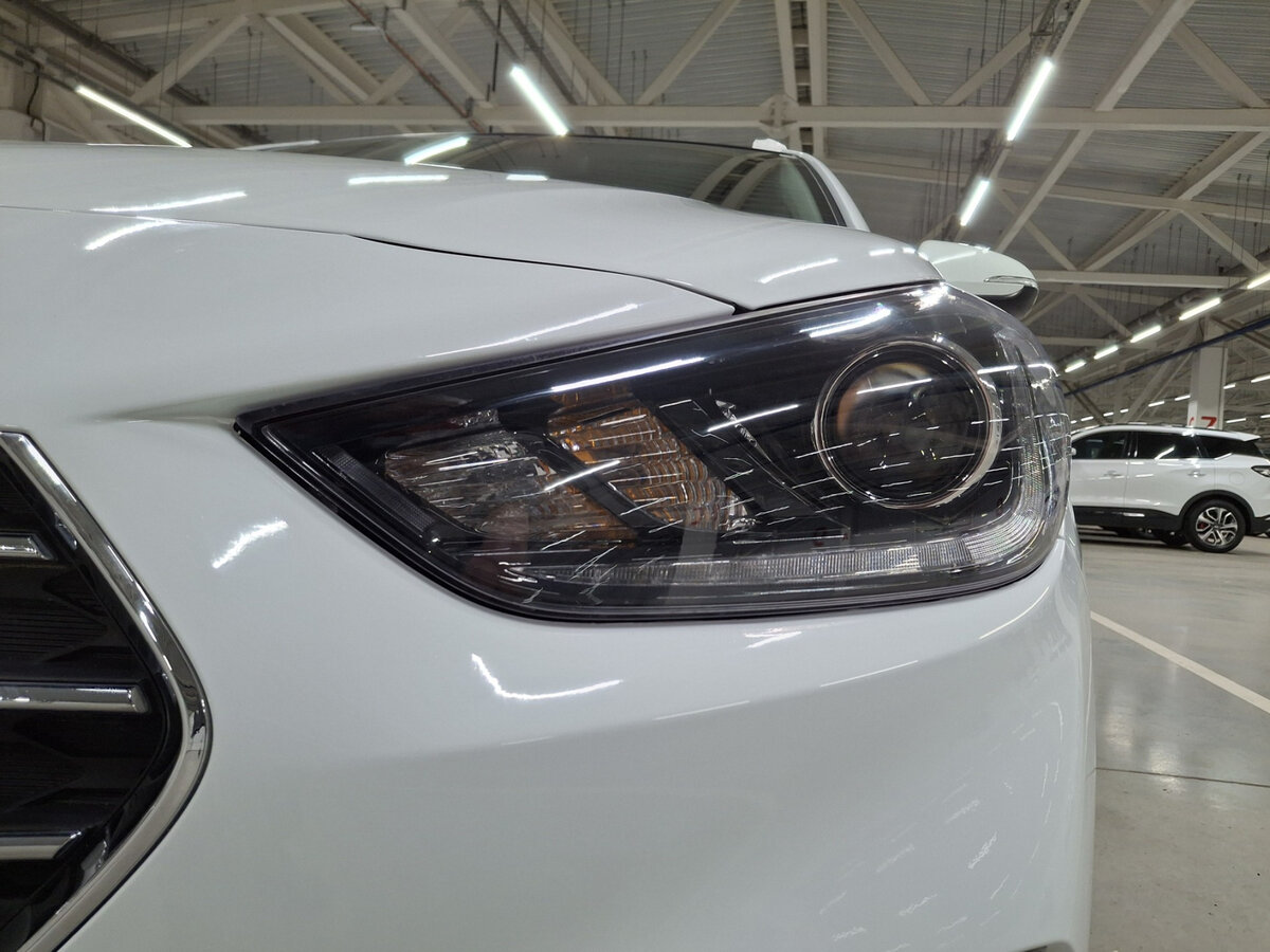 Купить Hyundai Solaris с пробегом. Фото: #16