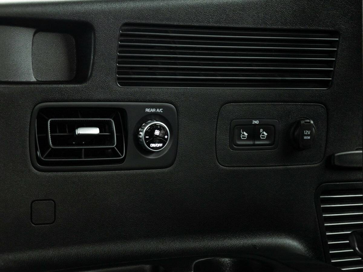 Купить Kia Sorento с пробегом. Фото: #22