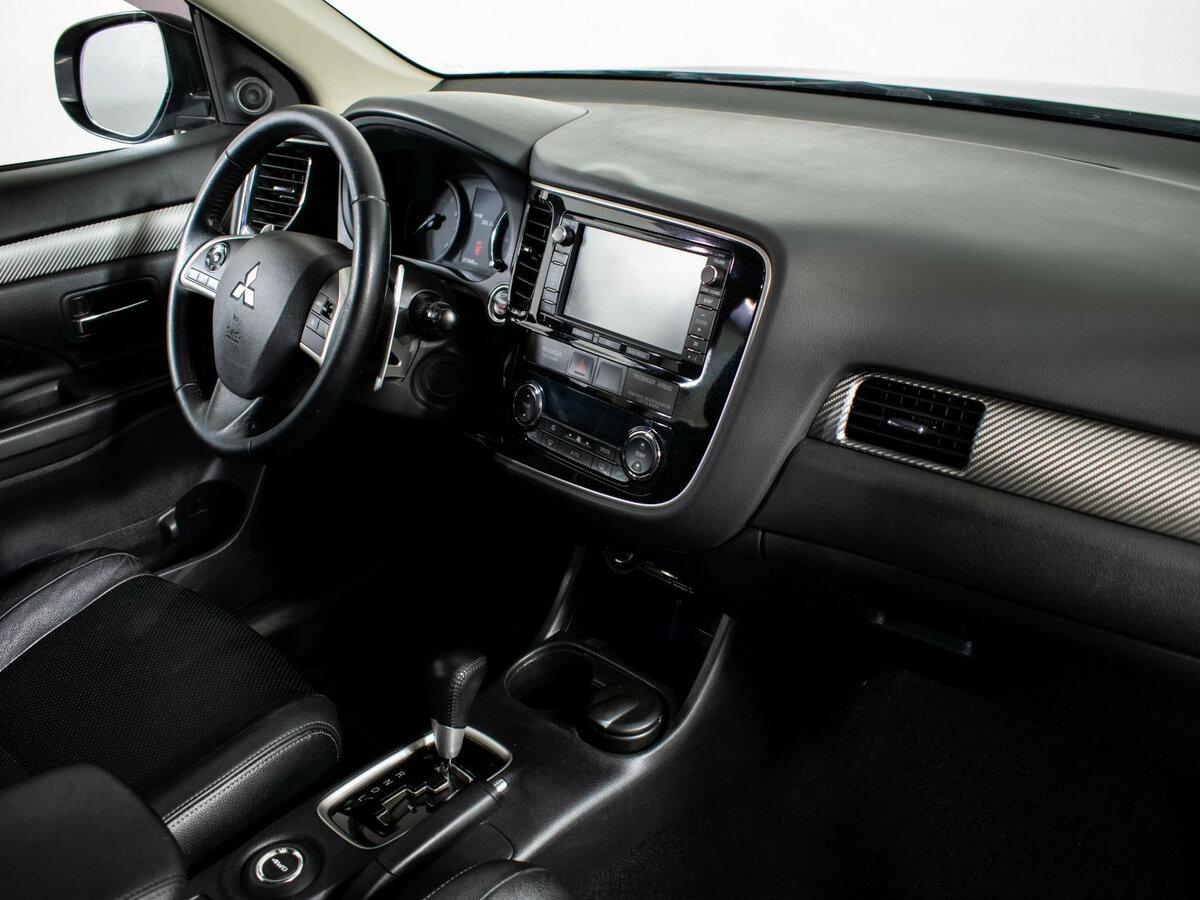 Купить Mitsubishi Outlander с пробегом. Фото: #9