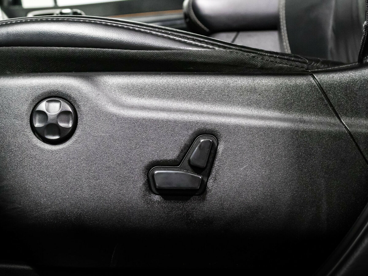 Купить Jeep Grand Cherokee с пробегом. Фото: #13