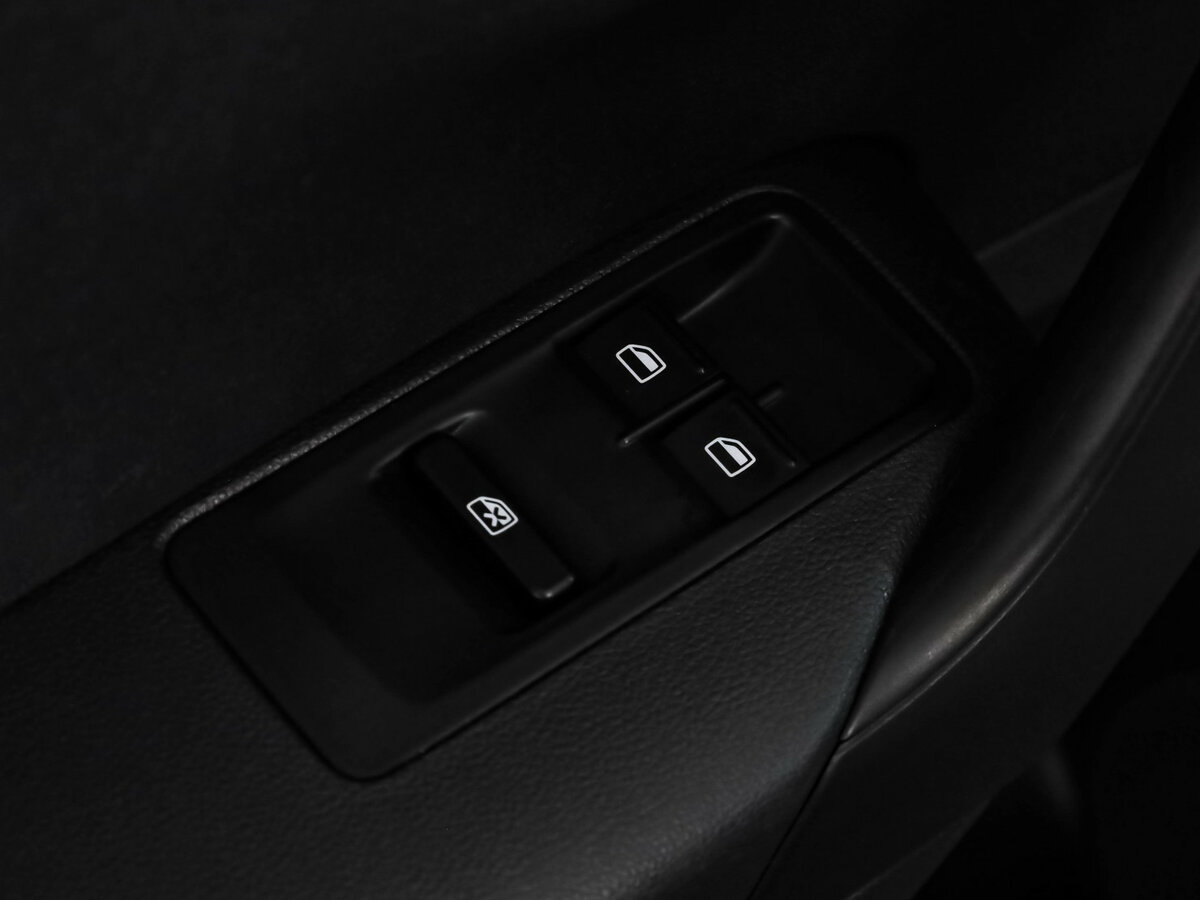 Купить Volkswagen Polo с пробегом. Фото: #11