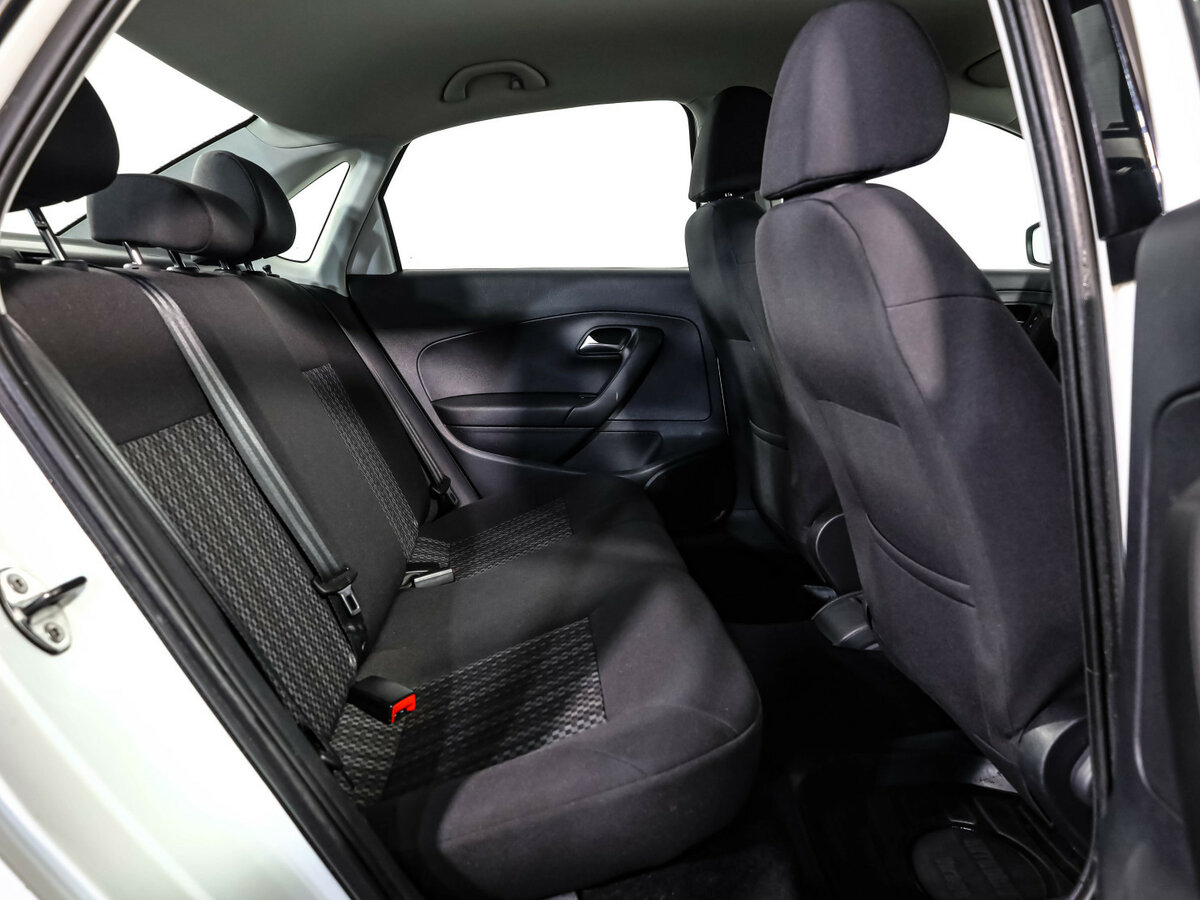 Купить Volkswagen Polo с пробегом. Фото: #12