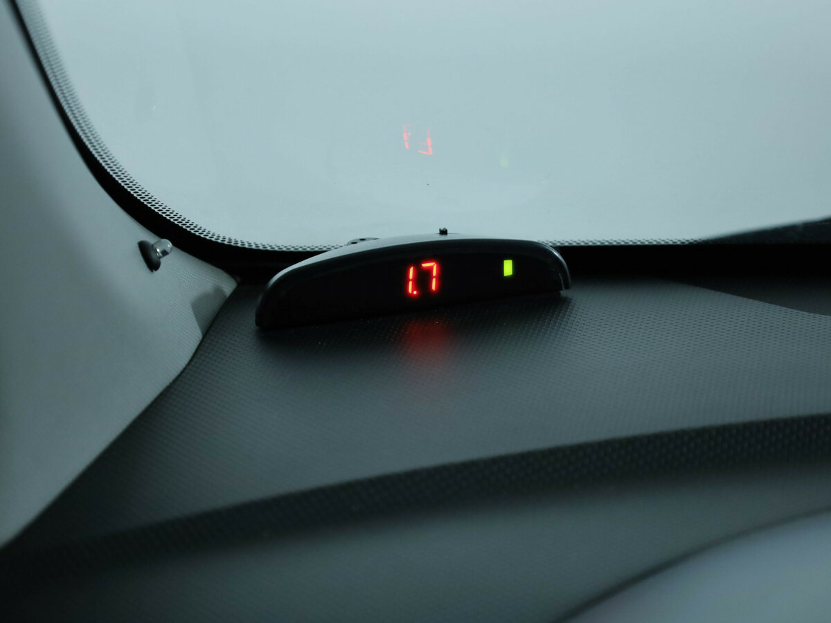 Купить Hyundai Solaris с пробегом. Фото: #16