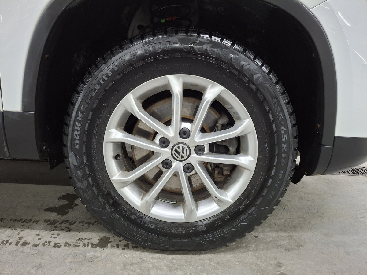 Купить Volkswagen Tiguan с пробегом. Фото: #17