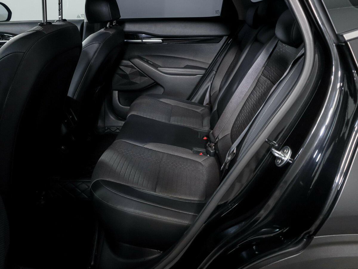 Купить Kia Seltos с пробегом. Фото: #9