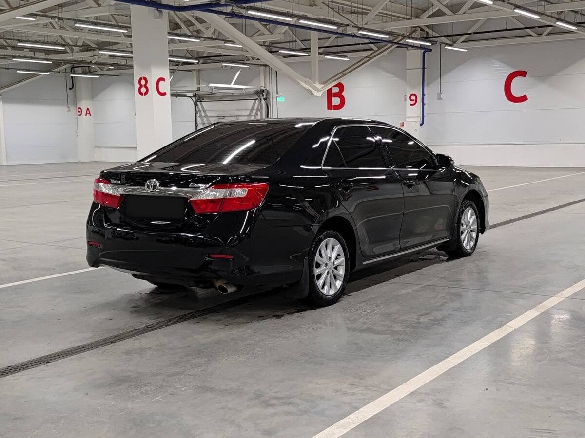 Купить Toyota Camry с пробегом. Фото: #4