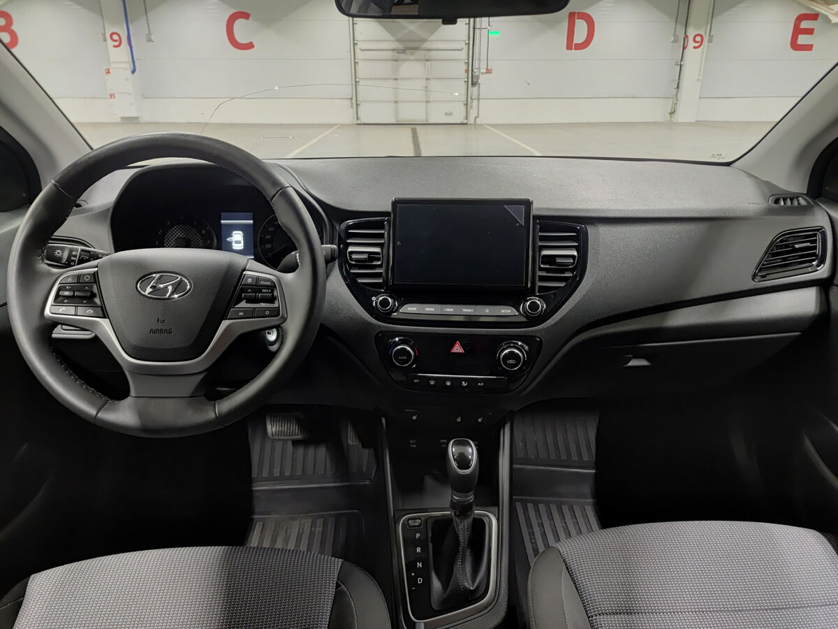 Купить Solaris HS с пробегом. Фото: #13