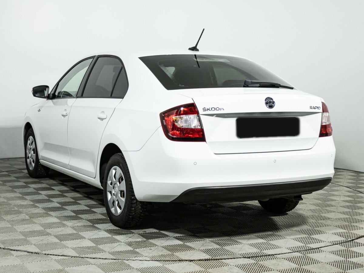 Купить Skoda Rapid с пробегом. Фото: #6