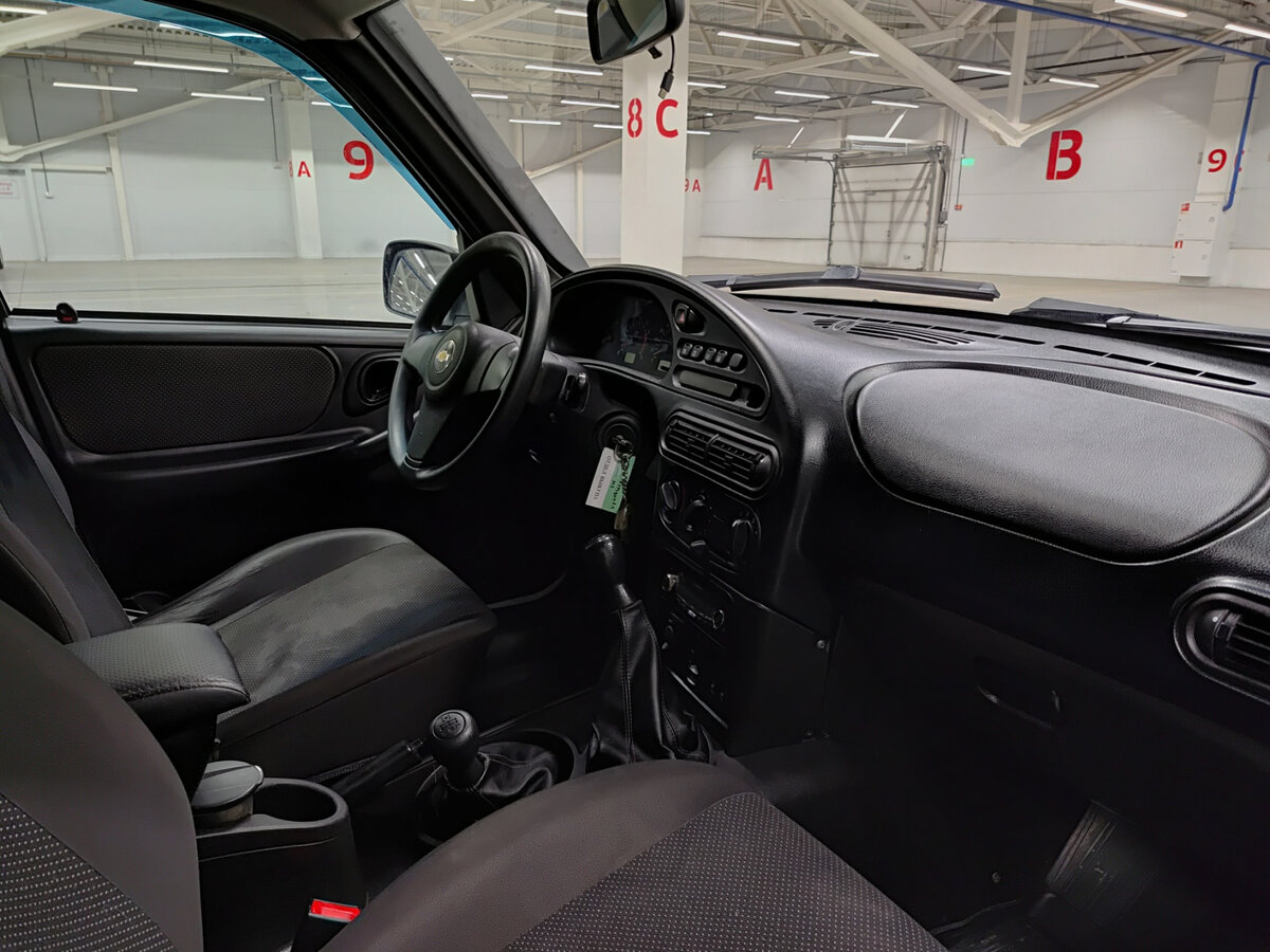 Купить Chevrolet Niva с пробегом. Фото: #10