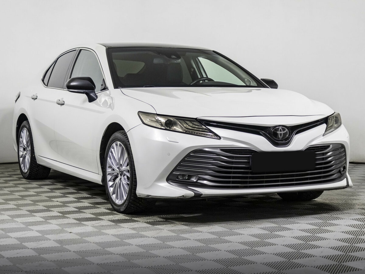 Купить Toyota Camry с пробегом. Фото: #2
