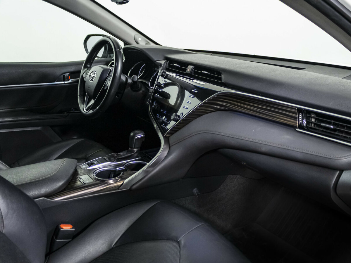 Купить Toyota Camry с пробегом. Фото: #7