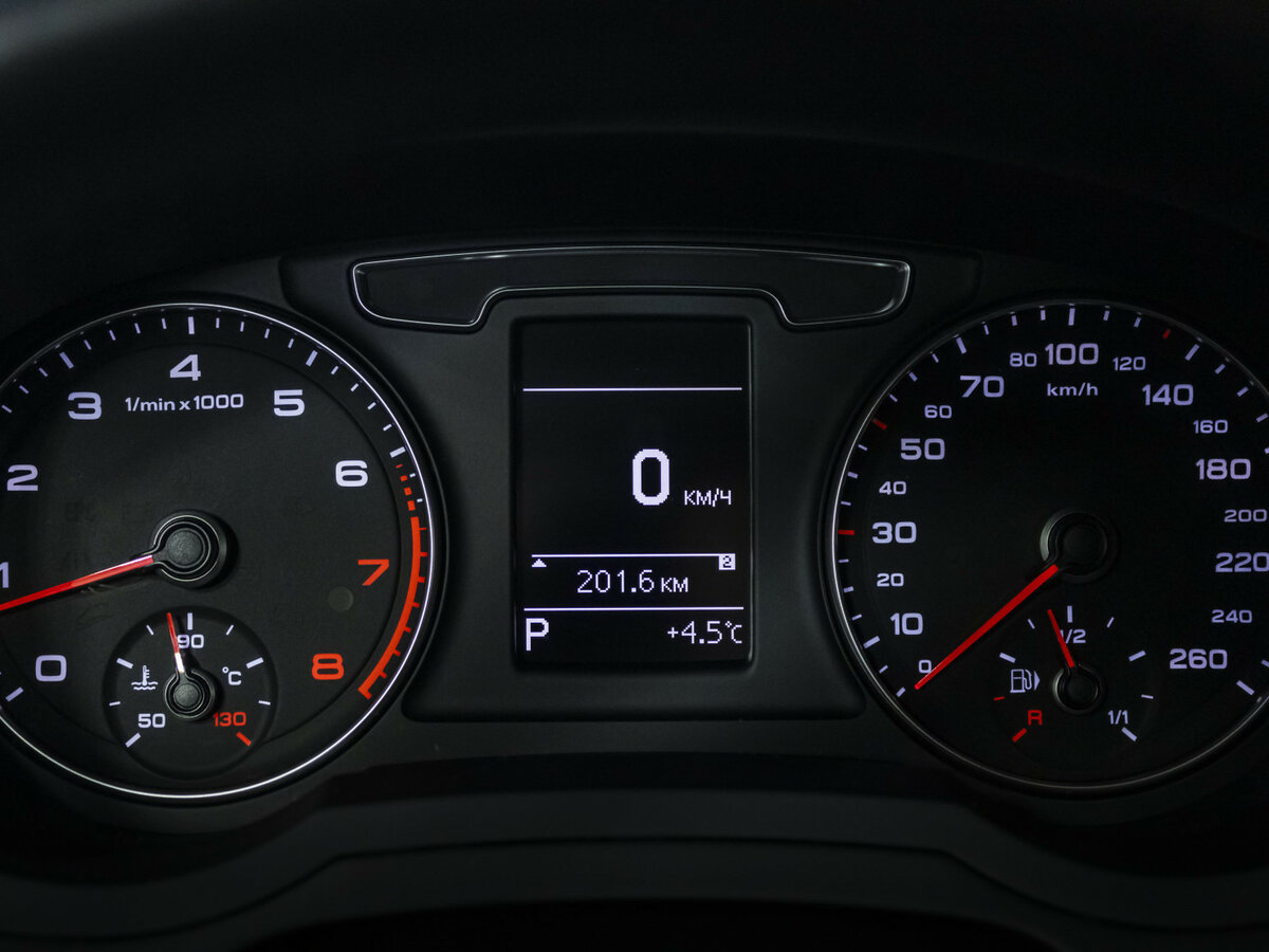 Купить Audi Q3 с пробегом. Фото: #10