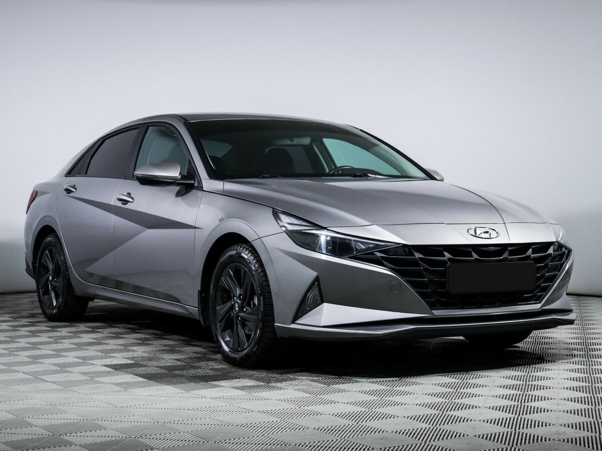 Купить Hyundai Elantra с пробегом. Фото: #2