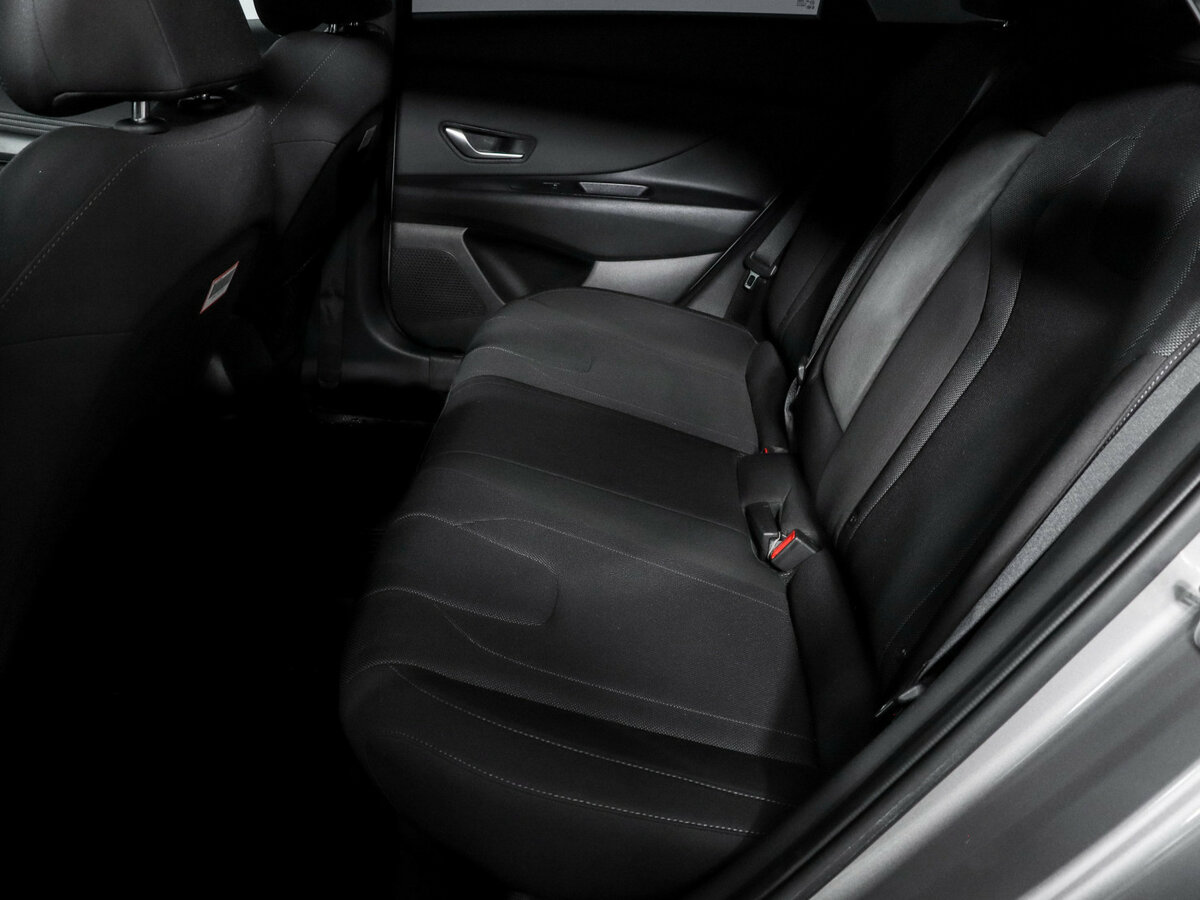 Купить Hyundai Elantra с пробегом. Фото: #7