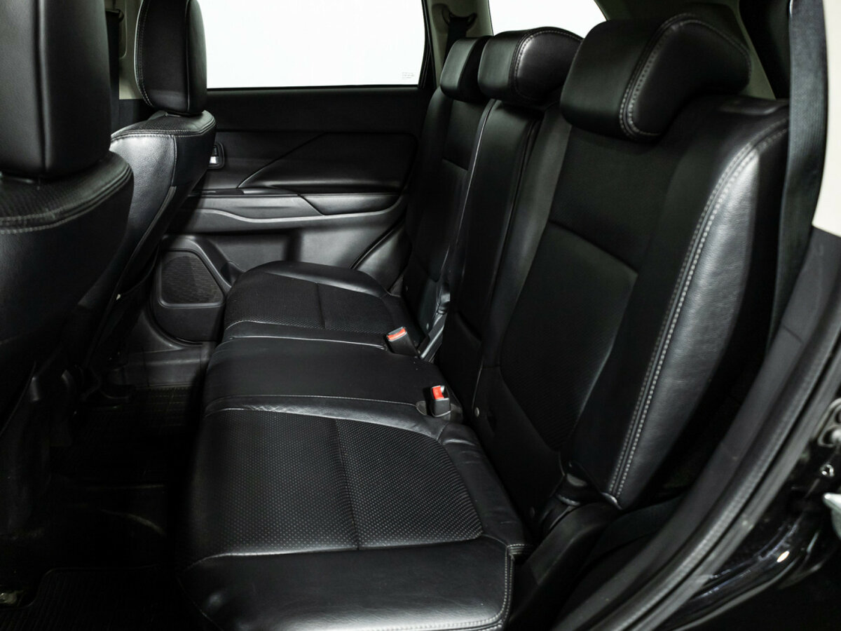 Купить Mitsubishi Outlander с пробегом. Фото: #9